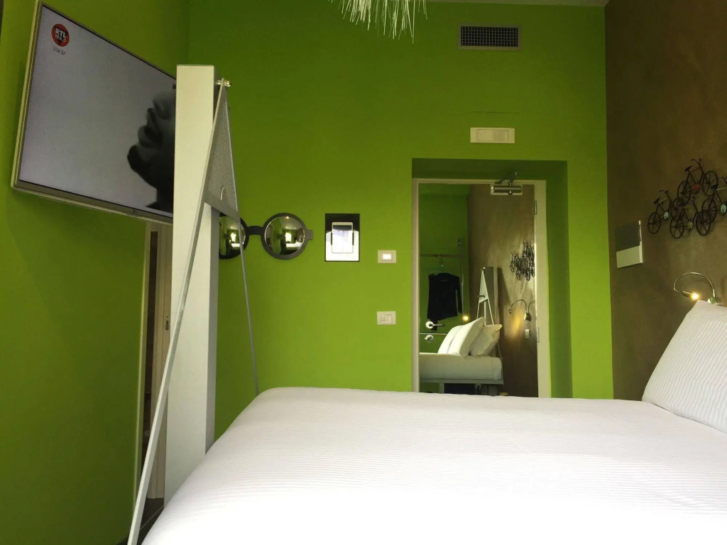 iRooms Central Station