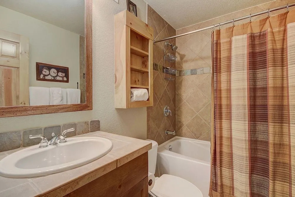 6546 Settlers Creek Townhomes 2 Bedroom Townhouse by RedAwning