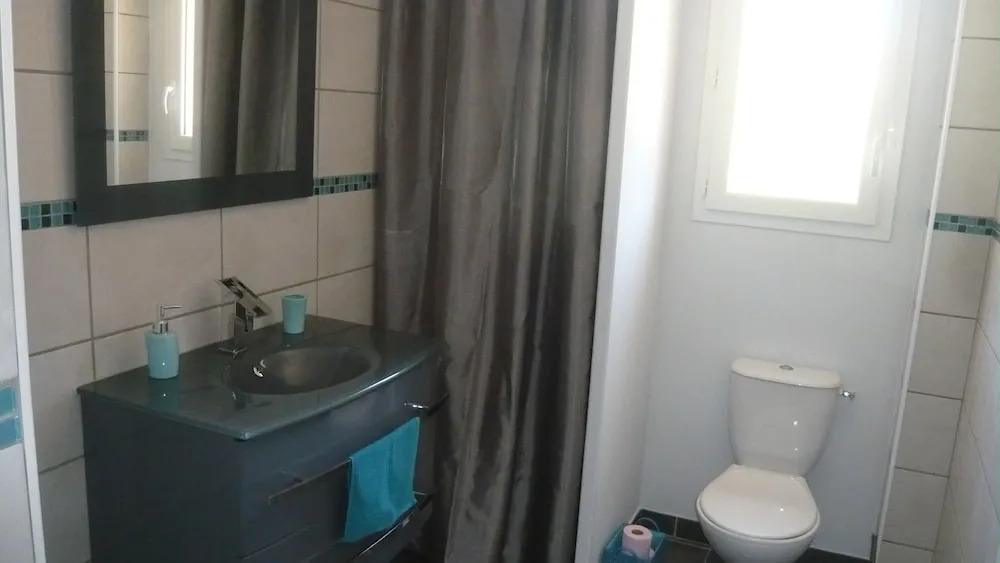 Chambres dhôtes, B&B climatisées LA BORRELLIENNE