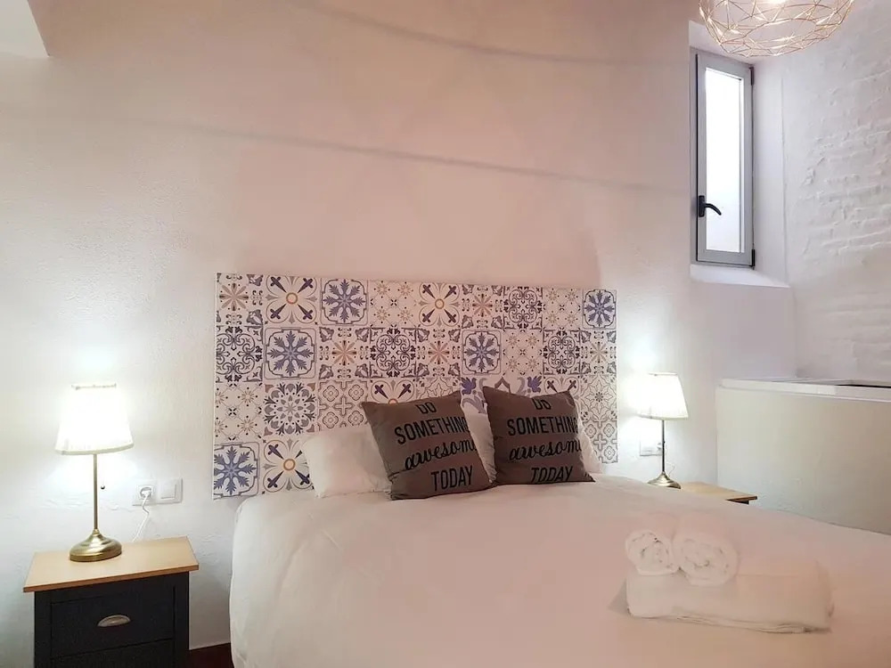 Reservaloen Casa Sevillana