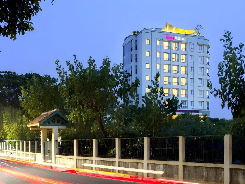 Brits Hotel Puri Indah