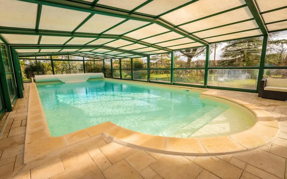 Studio in Mouterre-silly, With Pool Access, Enclosed Garden and Wifi -
