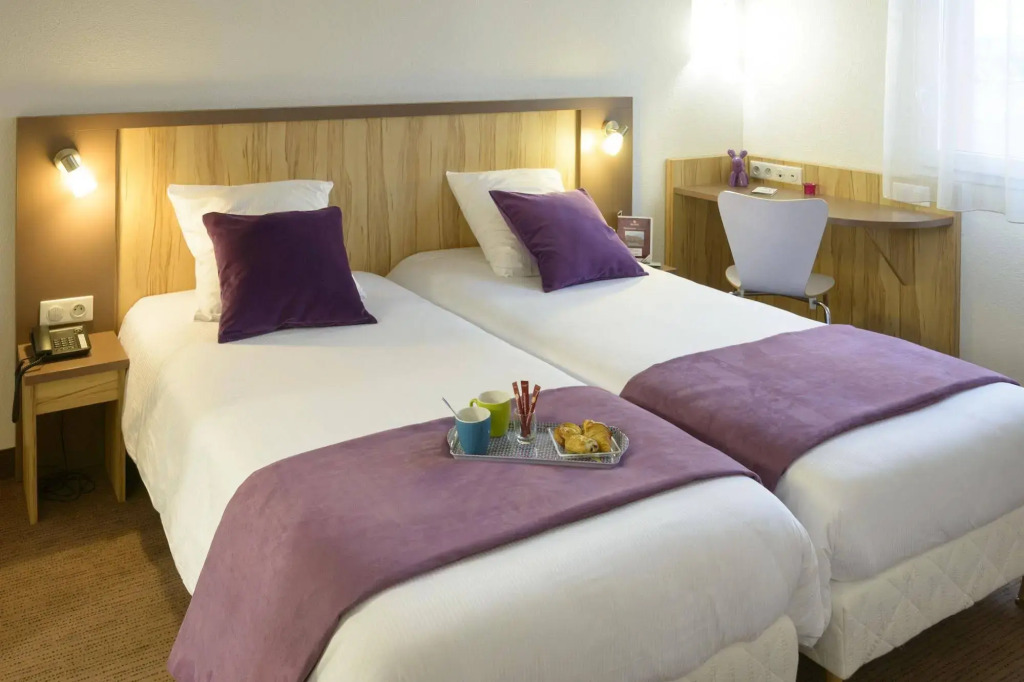 Brit Hotel Reims Croix Blandin