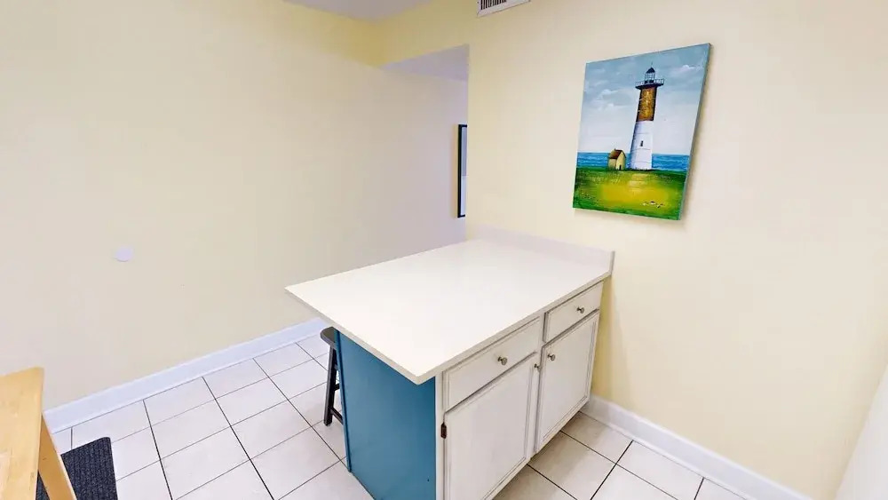 Islander Beach Resort 302 Condo by RedAwning