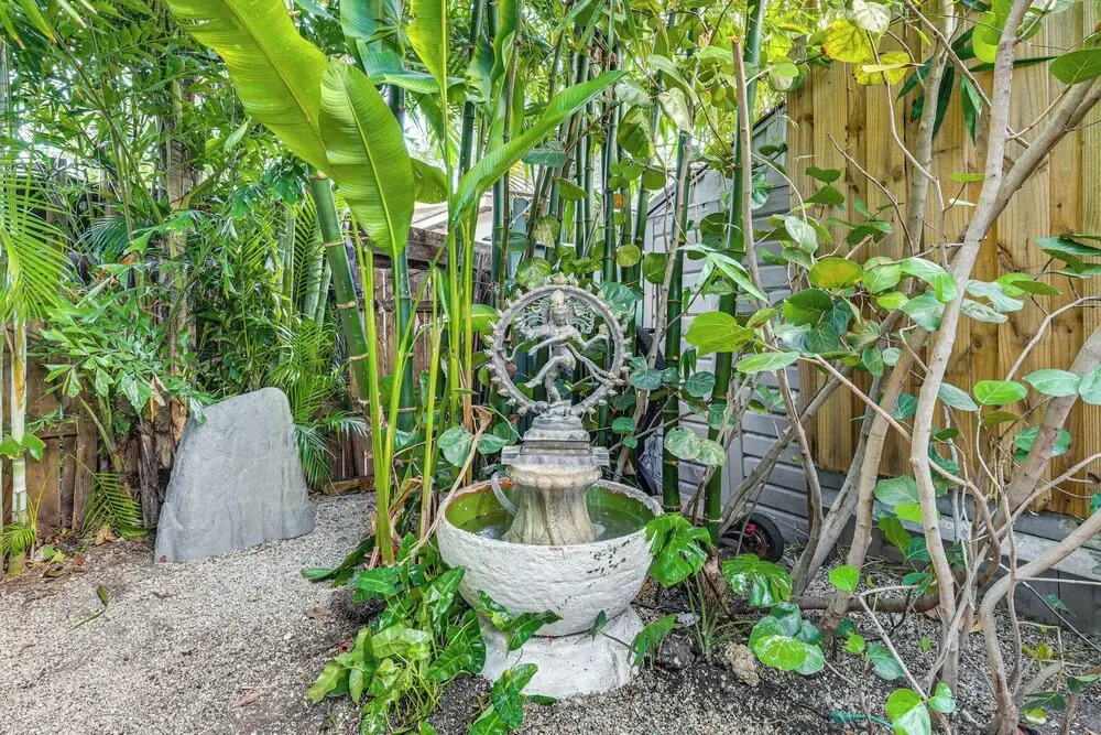 Tropical Backyard W/pool: 10 min From Miami Beach!
