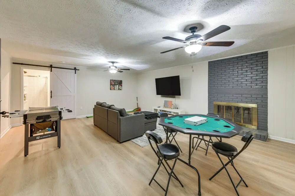Inviting Columbus Home w/ Deck: 7 Mi to Downtown!