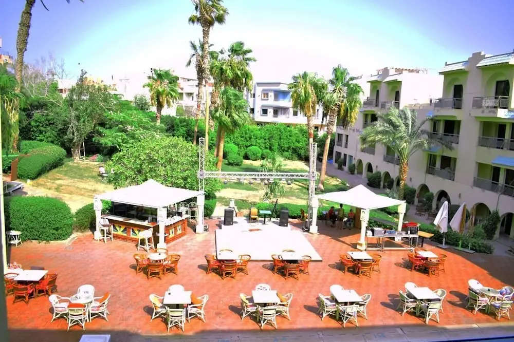 Jewels La Perla Hotel
