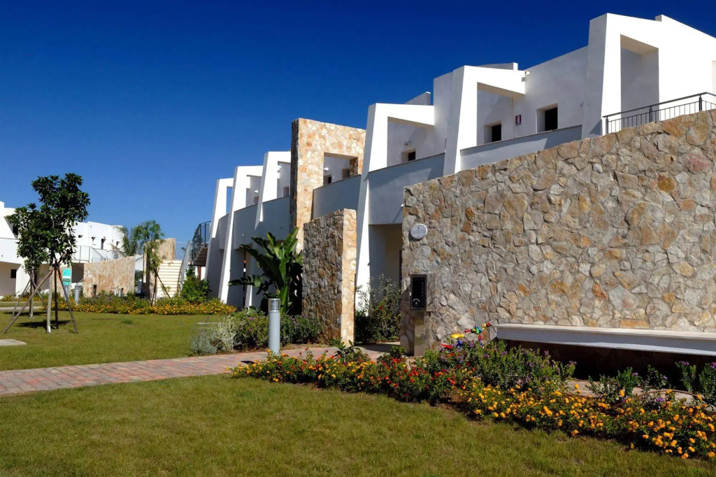 Курорт Torreserena