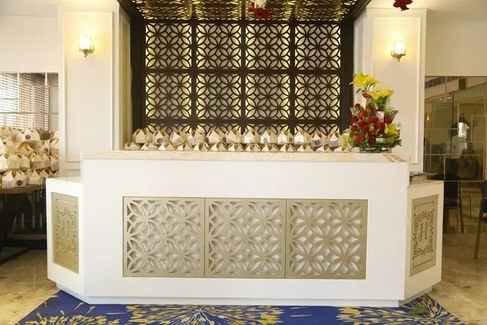 Royale Inn By OYO Rooms