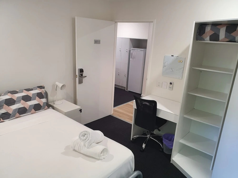 Redhill Cairns Living - Gatton St