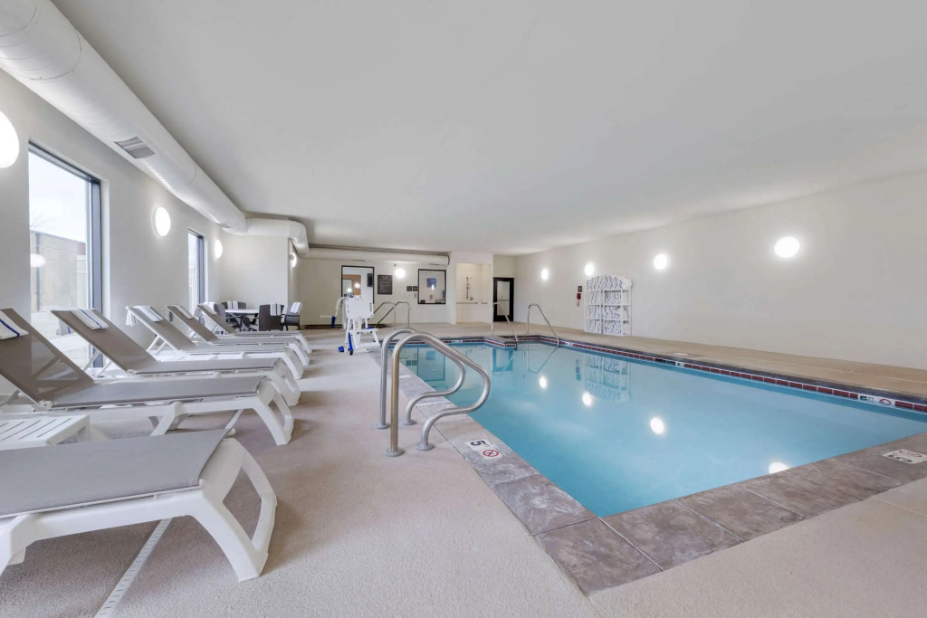 Comfort Suites & Conference Center