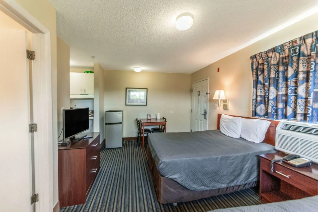 Motel 6-Greensboro, NC - I-40