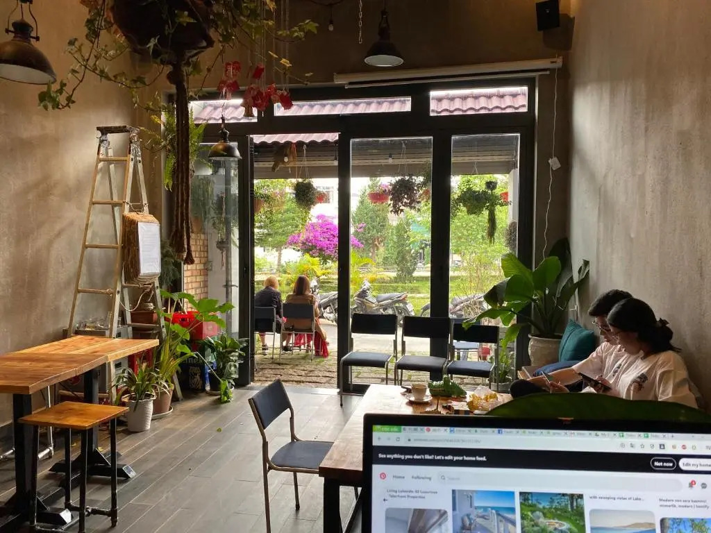Hostel-John Cafe and Beer