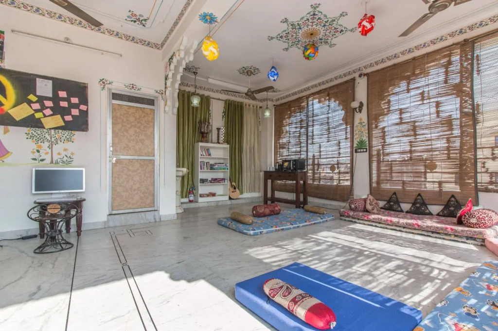 Whereabout Hostel Udaipur