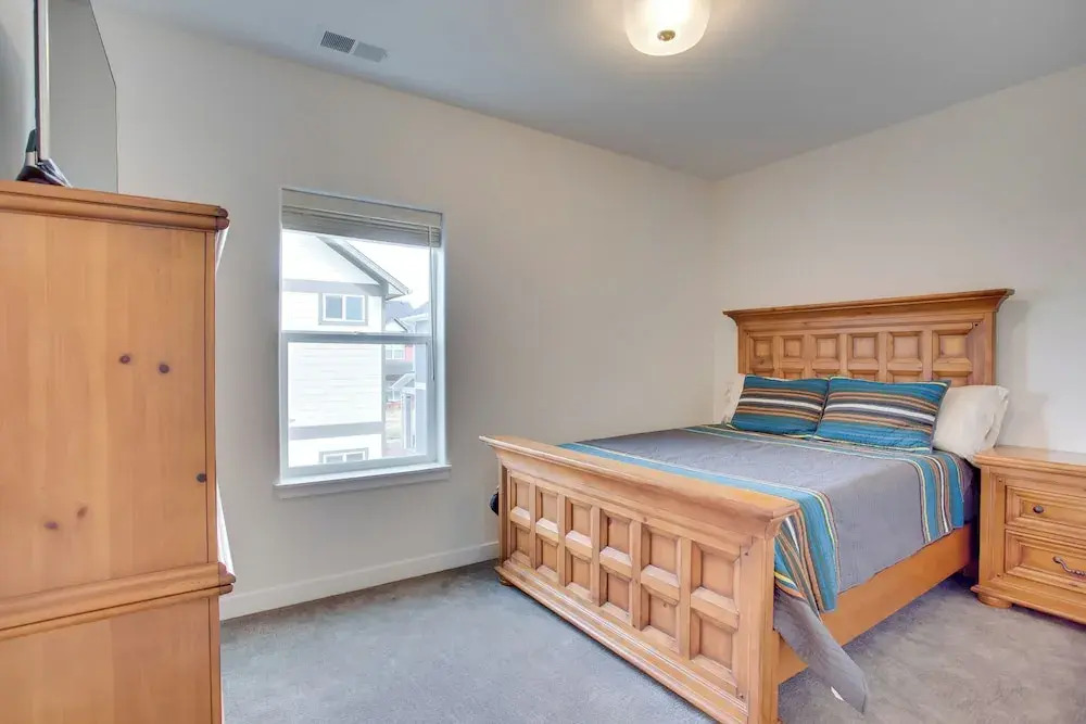 Modern Townhome ~ 3 Mi to Dtwn Grand Junction