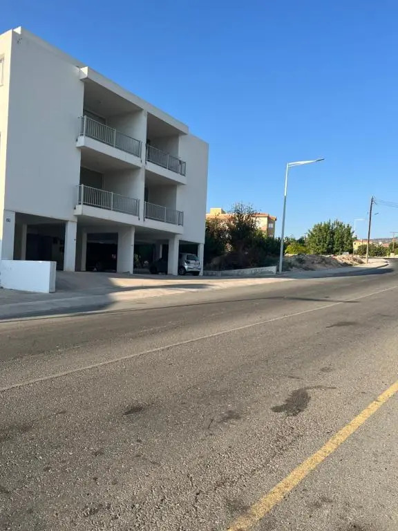 Sea view one bed apartment with pool in Peyia B7