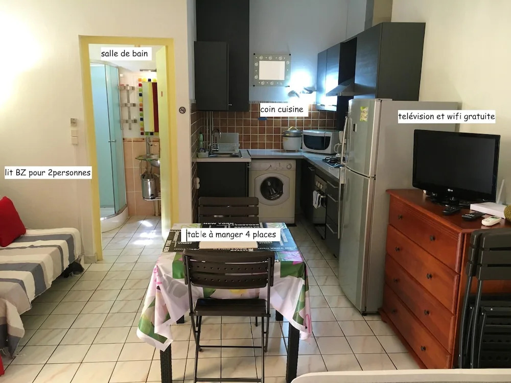 Studio in St Paul , with Wonderful Mountain View, Furnished Garden And Wifi
