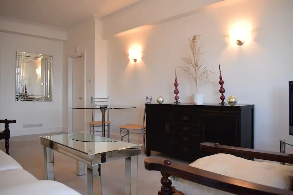 Vibrant 2 Bedroom Apartment in Central London