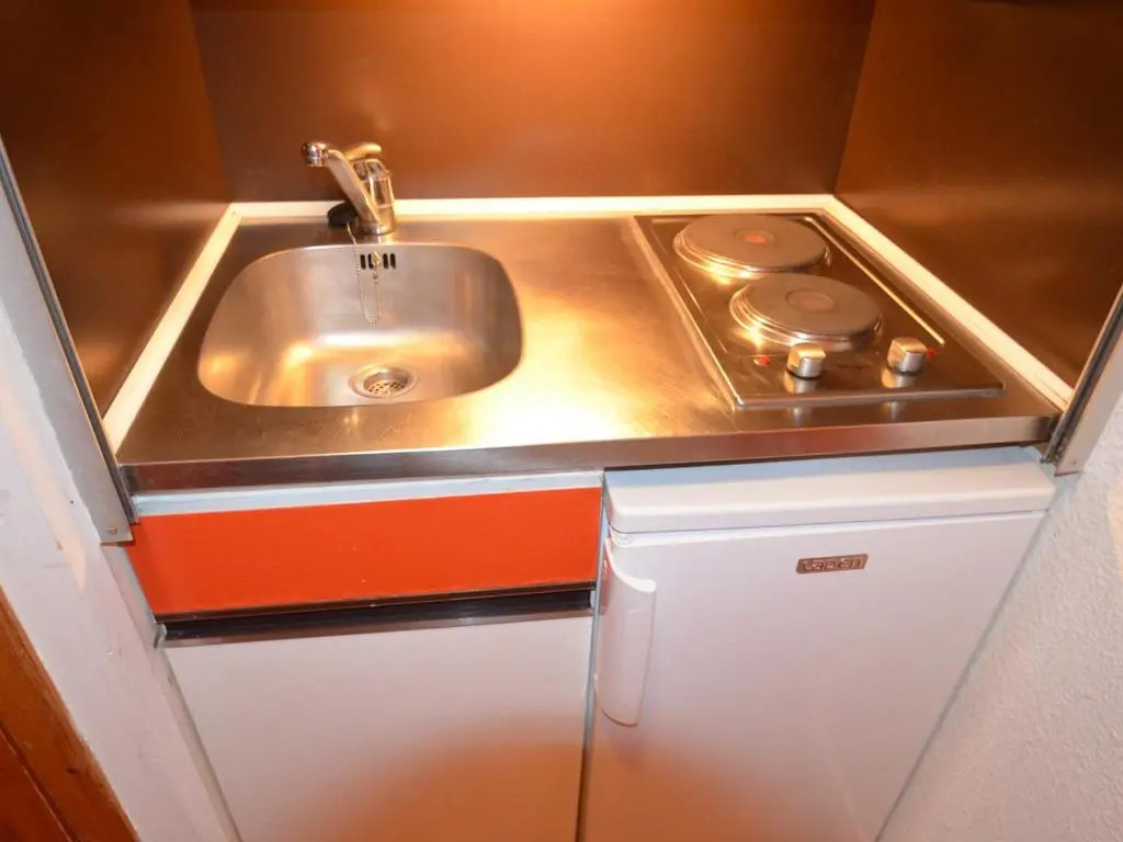 Appartement Les Menuires, 1 pièce, 2 personnes - FR-1-452-221