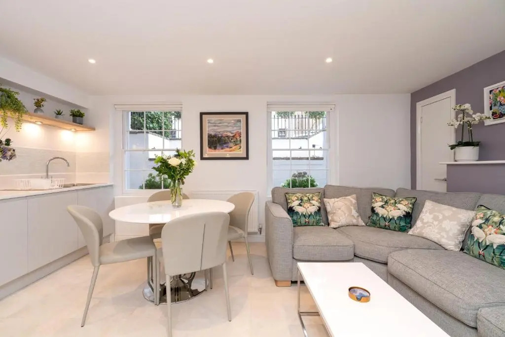 Stunning 2 Bed in the Heart of Cheltenham!