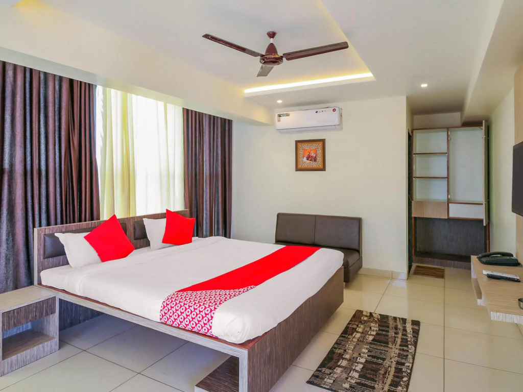 Treebo Surya Comforts, 200 Mtrs From Kolhapur Railway Station