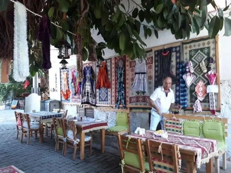 Antonios Hotel