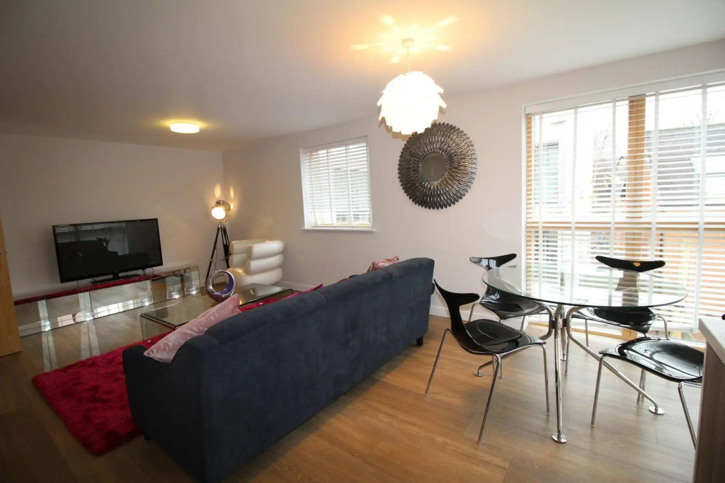 Lux Living Apartments - Florian House
