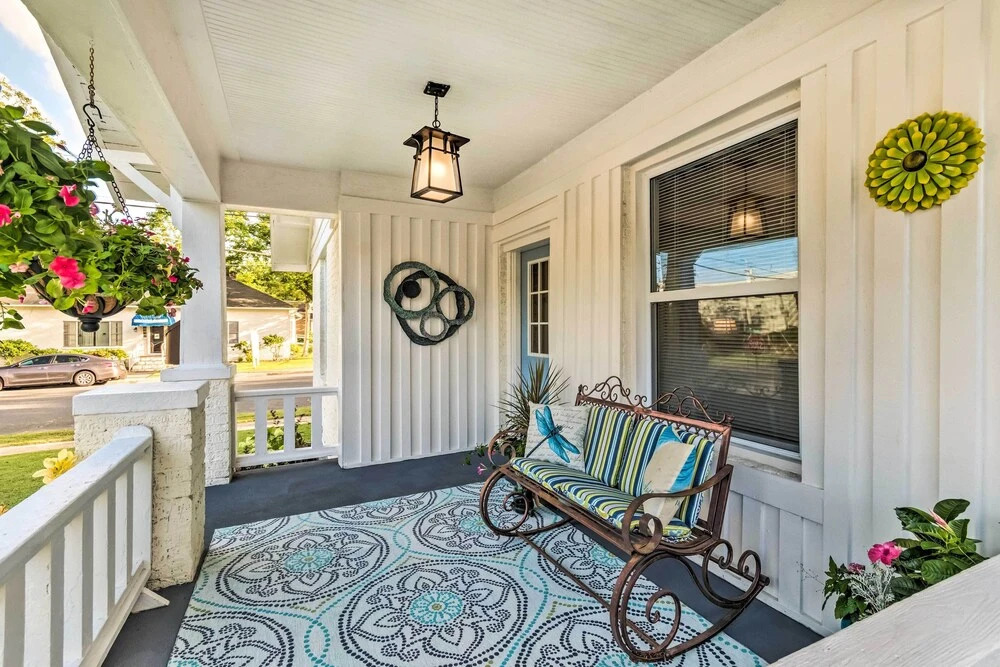 Remodeled Dtwn Hot Springs Home w/ Porch!