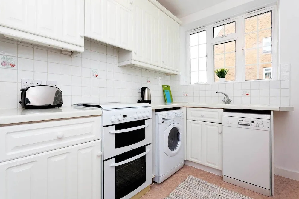 Veeve - Wimbledon Close