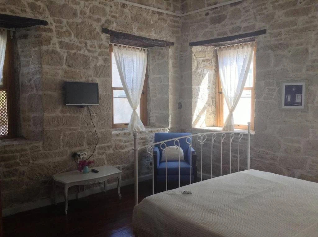 Eski Tas Hotel