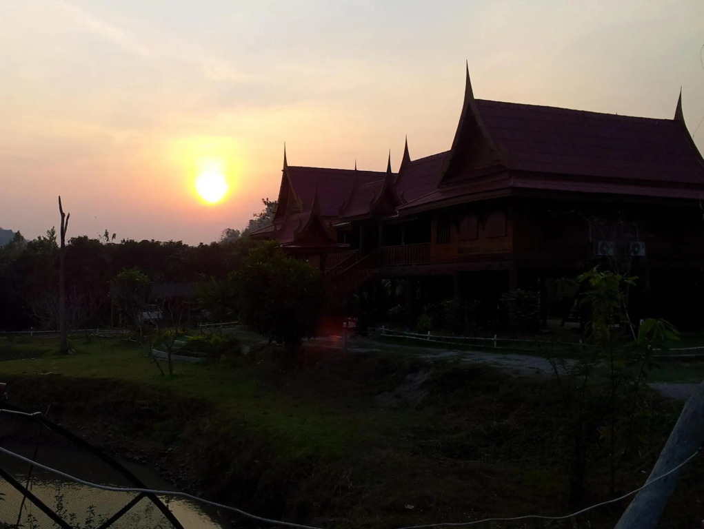 Lomrak Resort