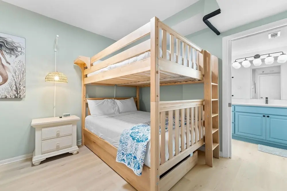 Romar Place 806