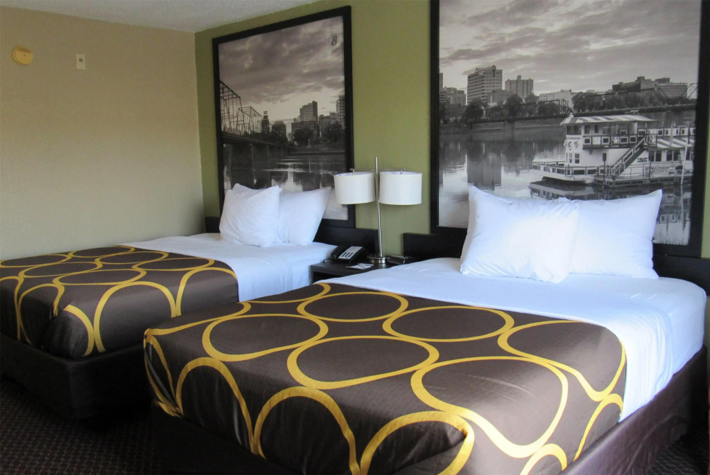 Super 8 by Wyndham New Cumberland