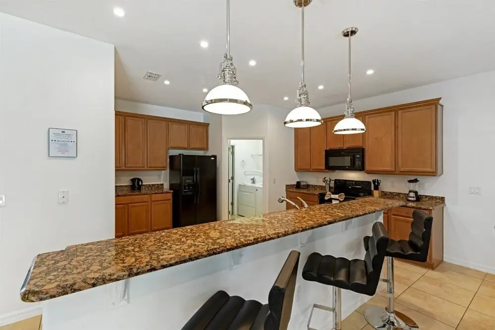 Fabulous Large 6 bed Home With Extended Deck, Private Pool and spa and Conservation View - 469