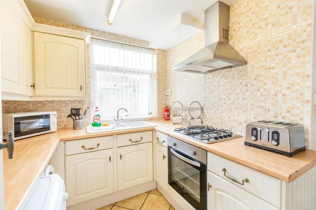 Stanley House - Free Parking for multiple Vehicles by Cliftonvalley Apartments