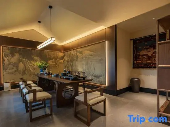 Snowland Dawa Hotel