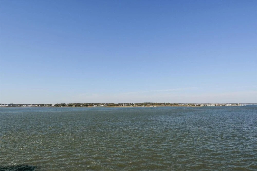 Harbour Island 403l 2 Bedroom Condo by RedAwning