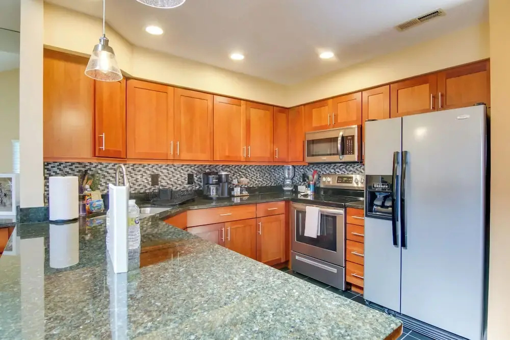 2 Mi to Ocean: Rehoboth Beach Condo w/ Pool Access