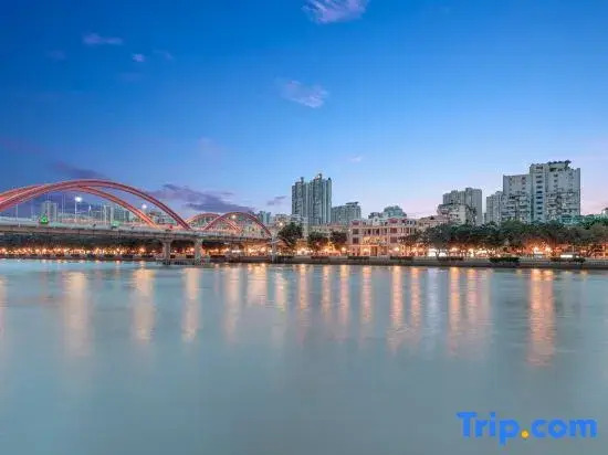 Yimi Apartment (Guangzhou 13 Hangyi De Road Subway Station)