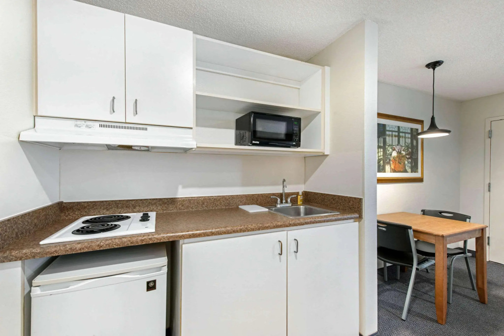 Birch Hill Suites - Lakeland