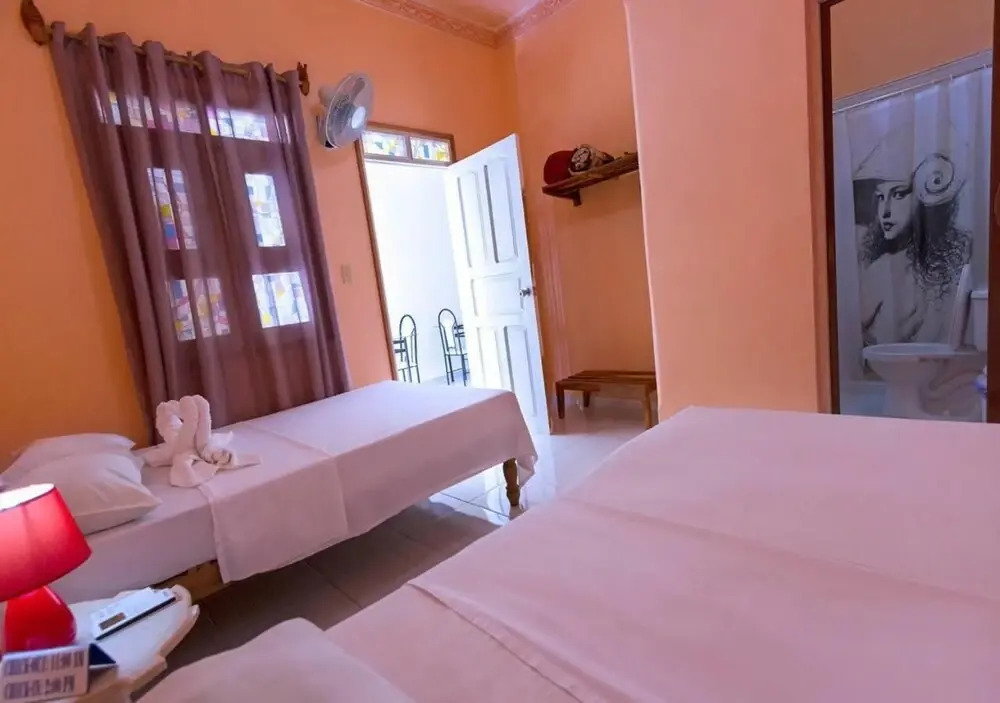 Hostal "D & G"