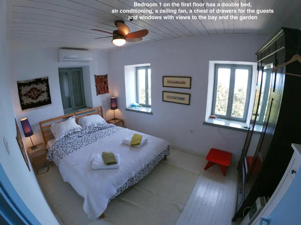 KIVERI 1876 traditional seafront cottage
