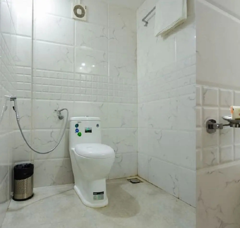 Hotel Kochi Crown