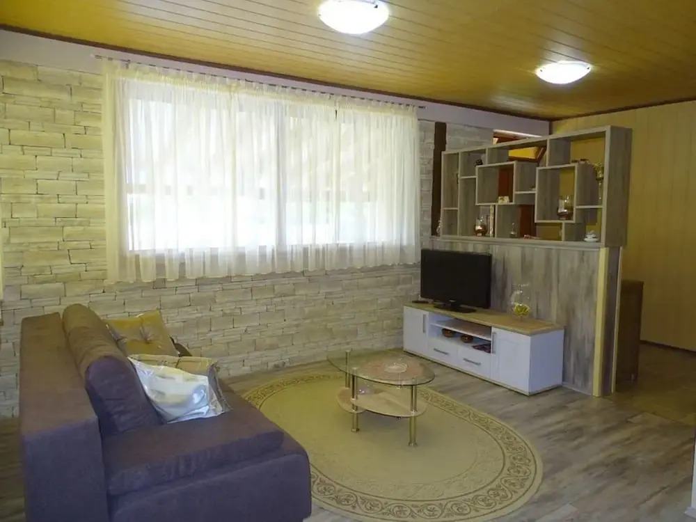 Villa Rossa mit Pool für 8 Personen