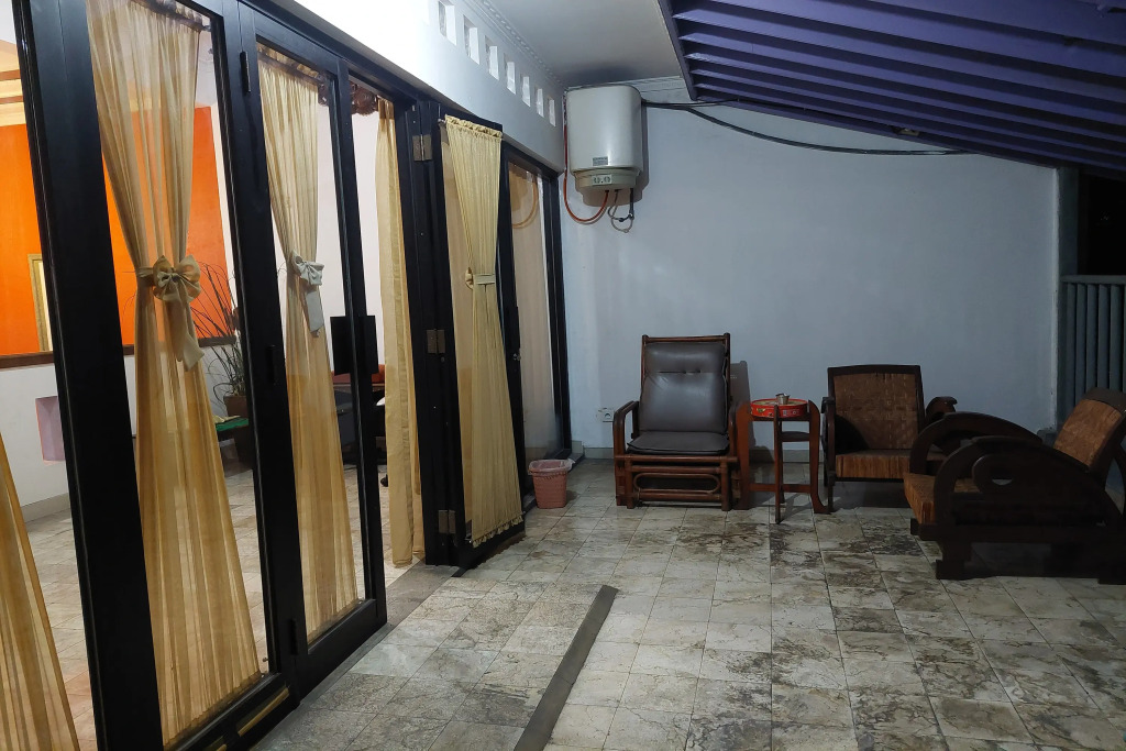 Dewi House Pondok Hijau Parongpong Bandung 1