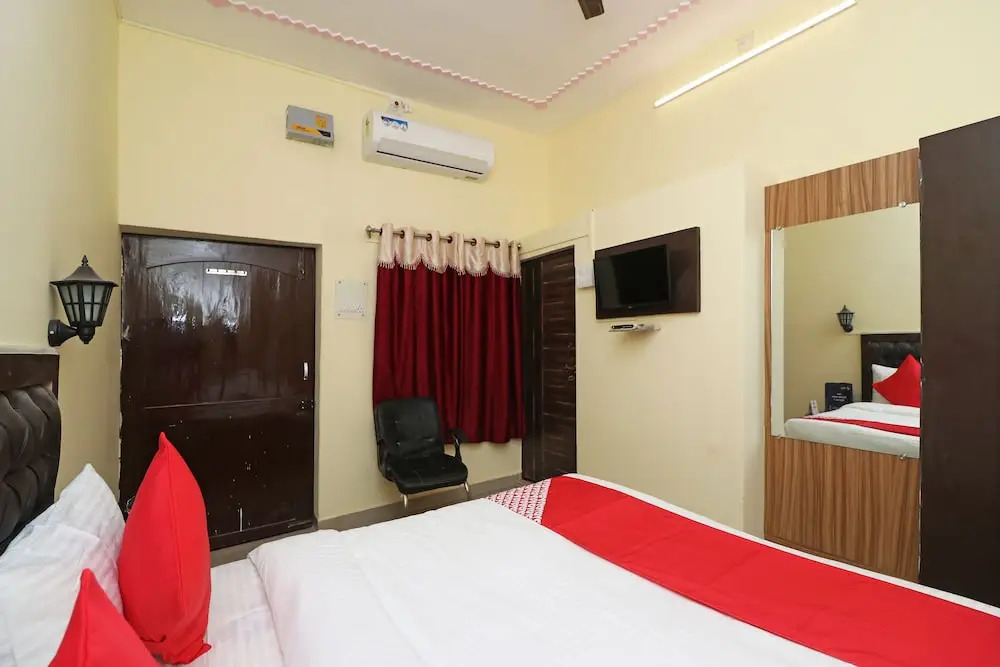 OYO 17171 Sandhya Guest House