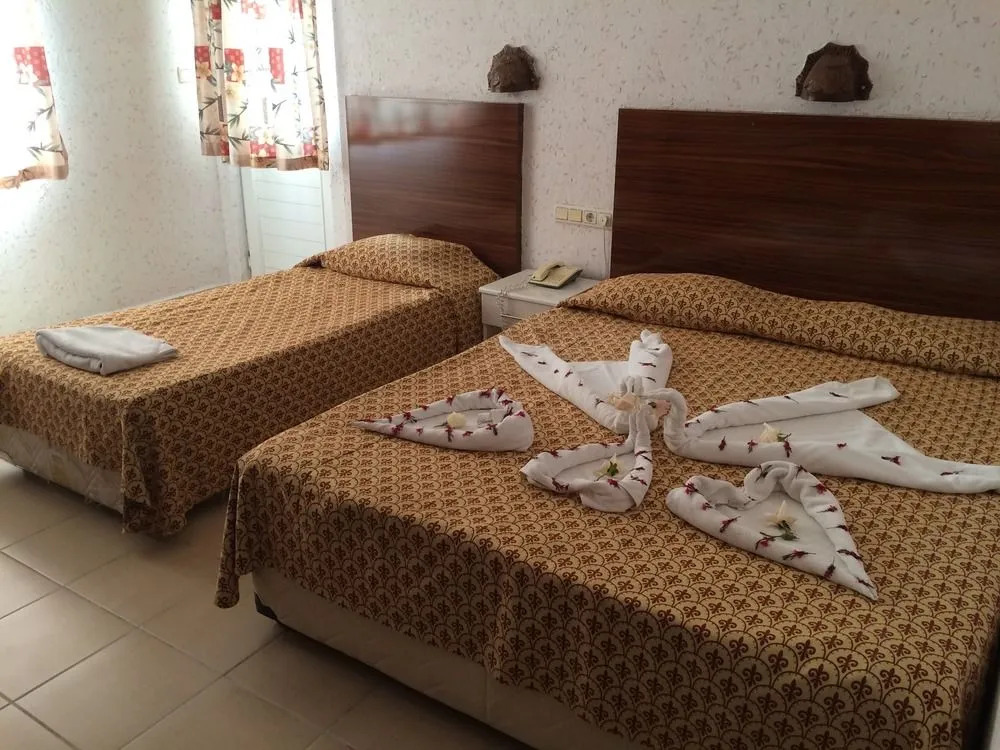 Отель Club Bayar Beach