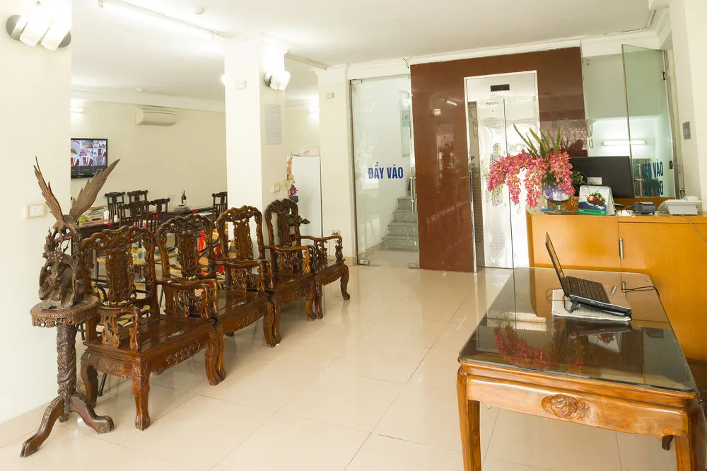 Ho Sen Xanh Hotel