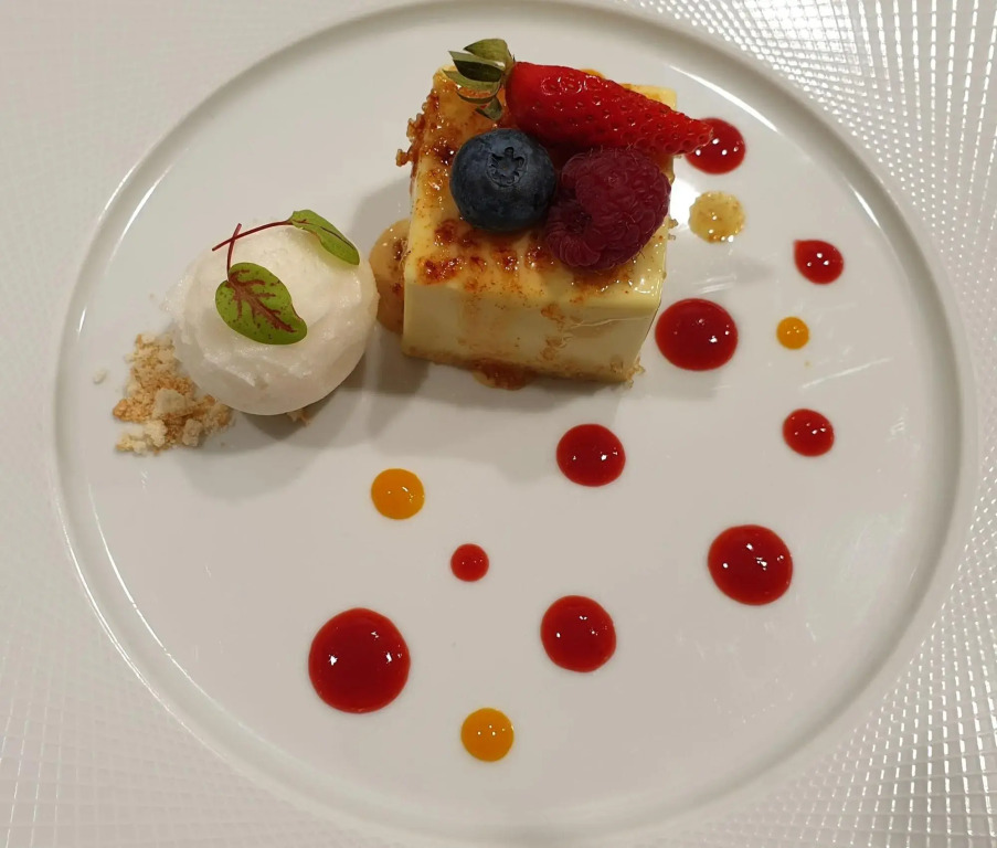 Isulella Hotel & restaurant