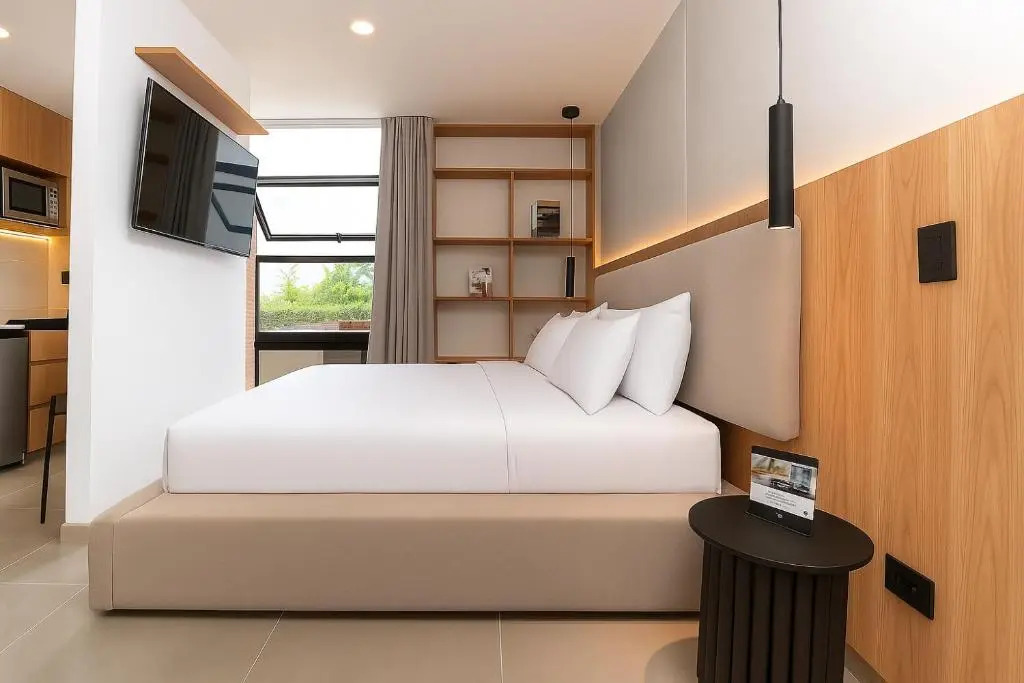 Metropolitan Living by HOUSY
